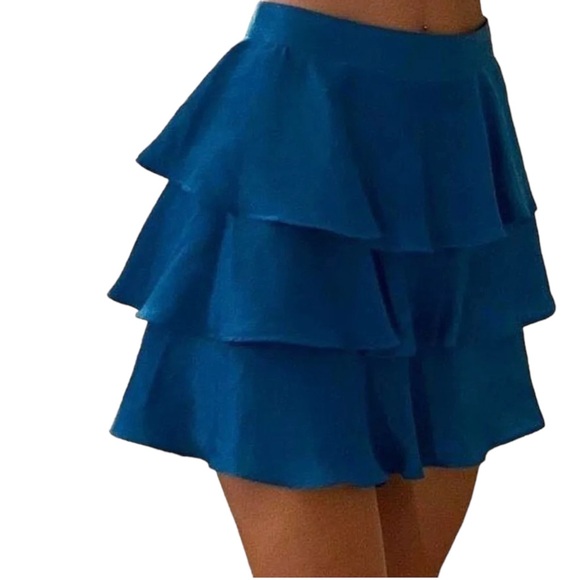 🔻SALE 🦋 NWOT Zara Tiered Ruffle Satin Shimmery Mini Skirt - Picture 6 of 6